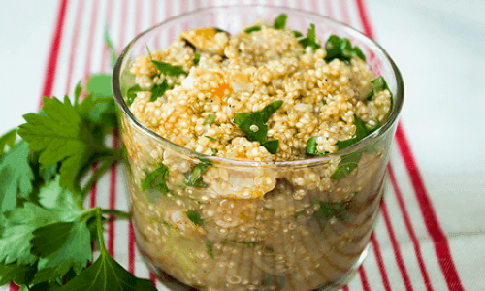 Salade de quinoa gourmand aux fruits secs