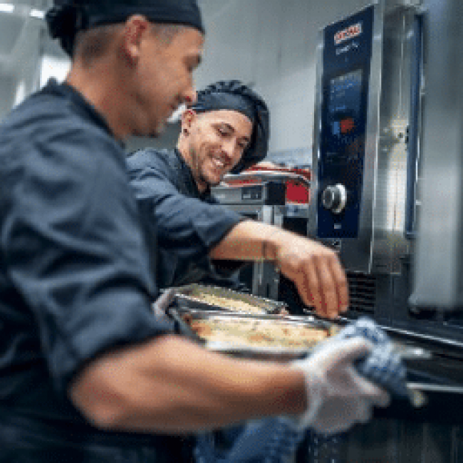 Restauration : améliorer l’efficacité énergétique et le bien-être des équipes grâce aux solutions de cuisson RATIONAL