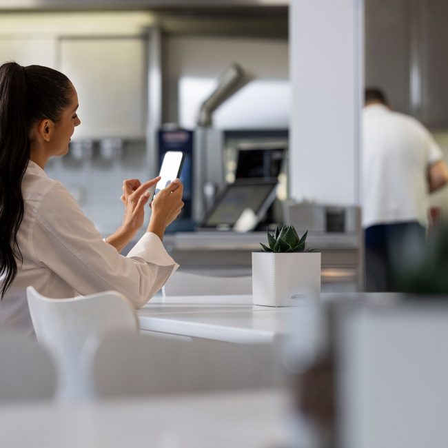 Dépannage rapide et maintenance prédictive dans les cuisines professionnelles : le nouvel outil Digital Service Management de RATIONAL