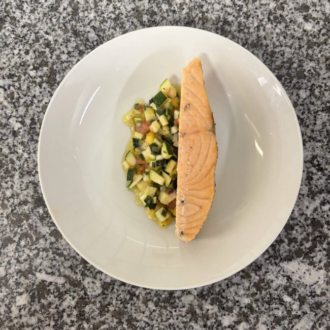 Filet de saumon basse température, rougail courgette