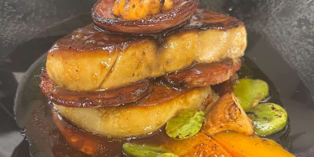 Escalope de foie gras, Belle de Mesandans, caramel aux fruits de saison