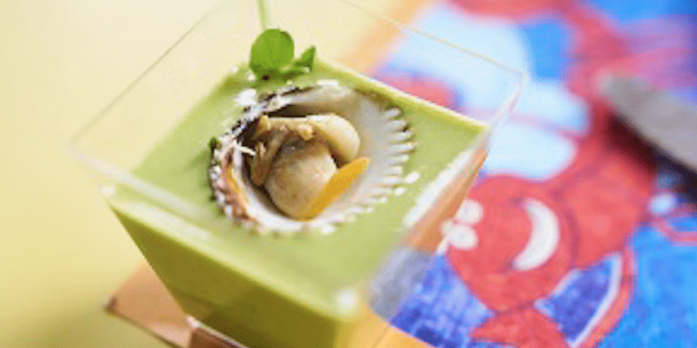 Crème de petits pois et coques