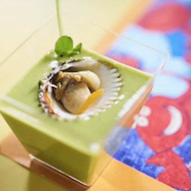 Crème de petits pois et coques