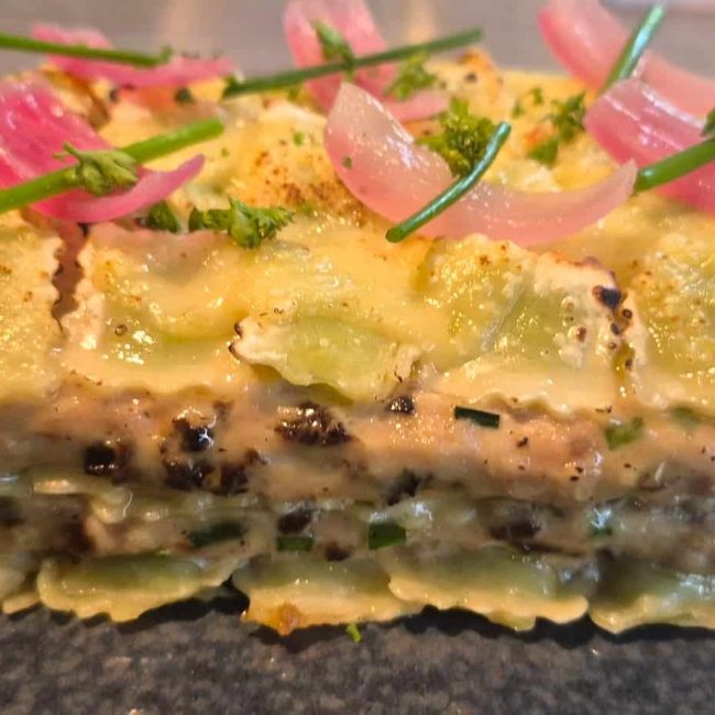 Lasagnes de ravioles du Dauphiné, veau, volaille et morilles