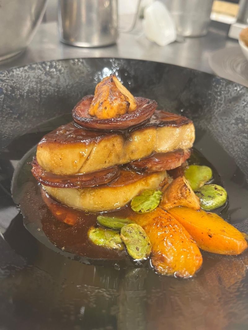 Image for the Tweet beginning: 🦆 C'est depuis son pays